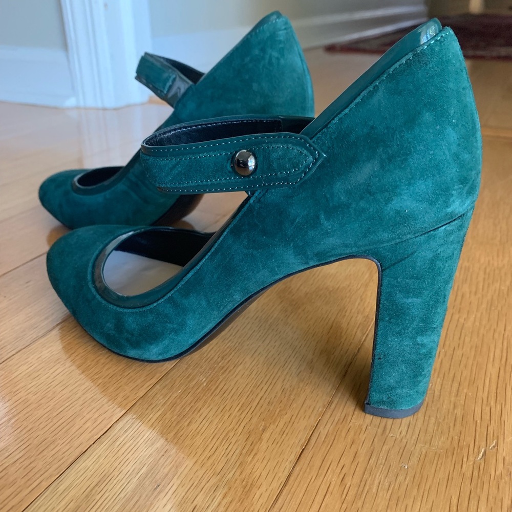 NBW Green Suede Nine West Heels